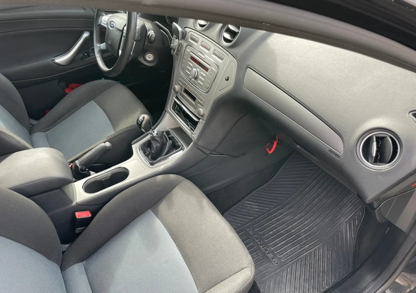 Ford Mondeo cena 16900 przebieg: 268000, rok produkcji 2010 z Kielce małe 254